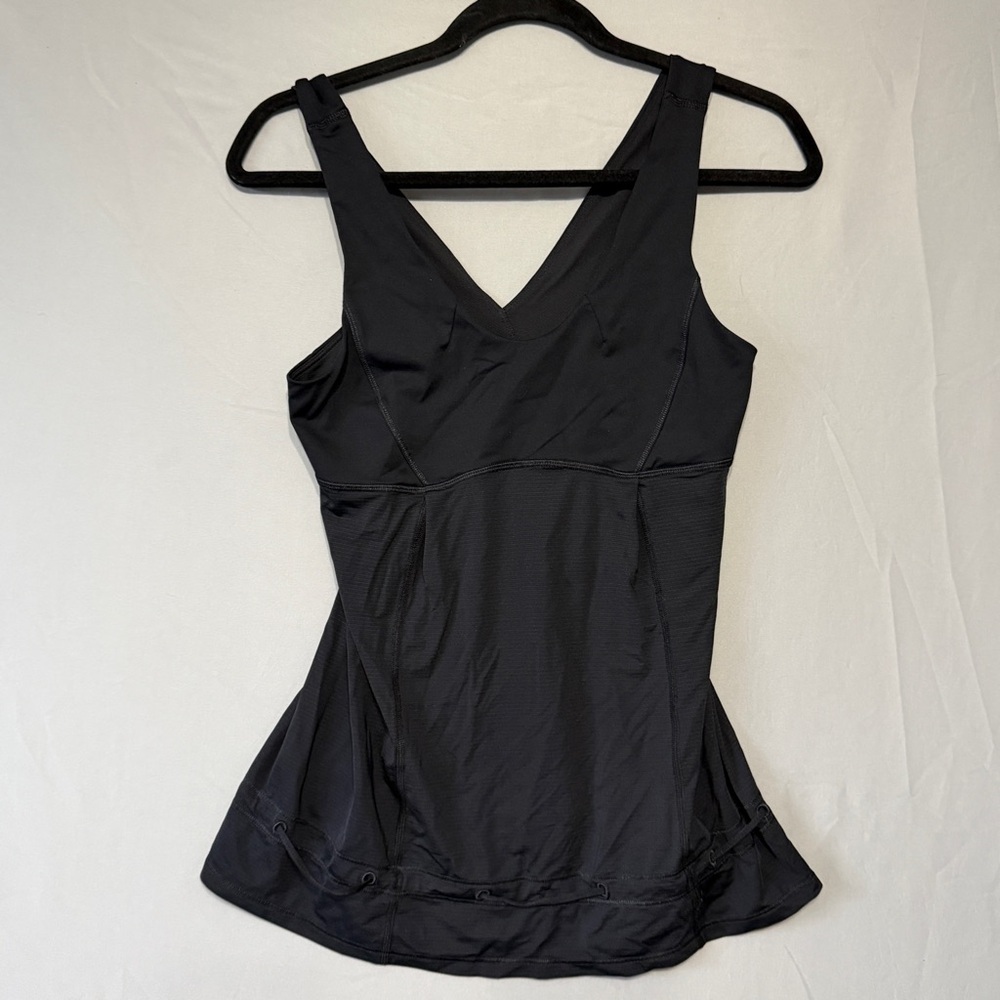 Lululemon Womens Tank Top Black Size 6/8 Yoga Running Fitness Workout Gym READ